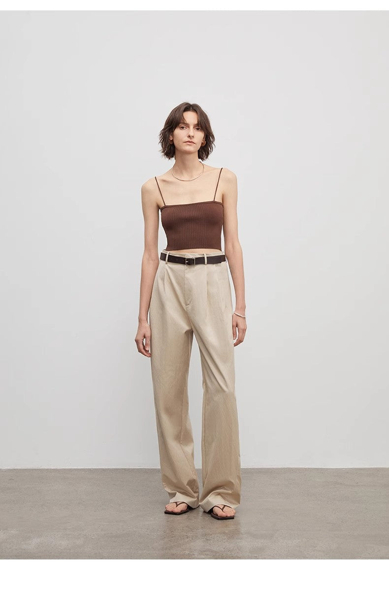 Pantaloni larghi con doppia piega e gamba dritta