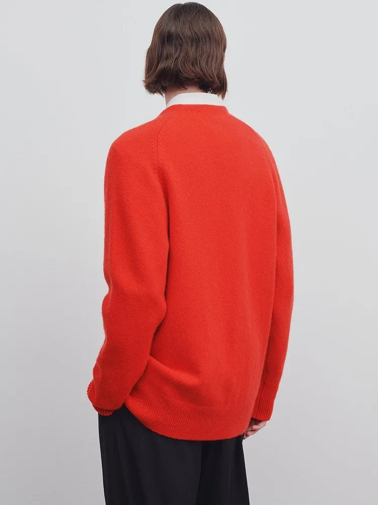 Maglione in lana con profondo scollo a V