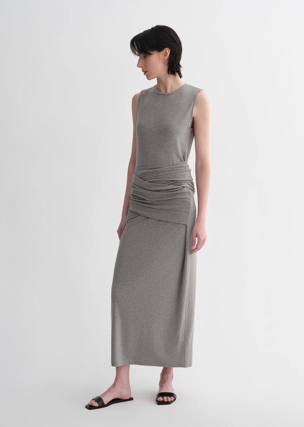 Abito in misto lana con vita regolabile