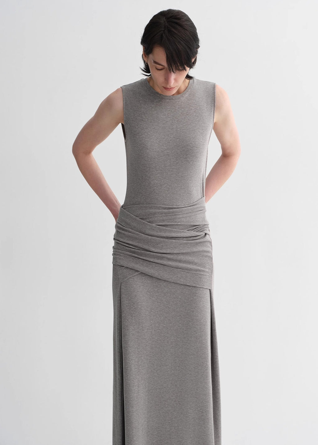 Abito in misto lana con vita regolabile