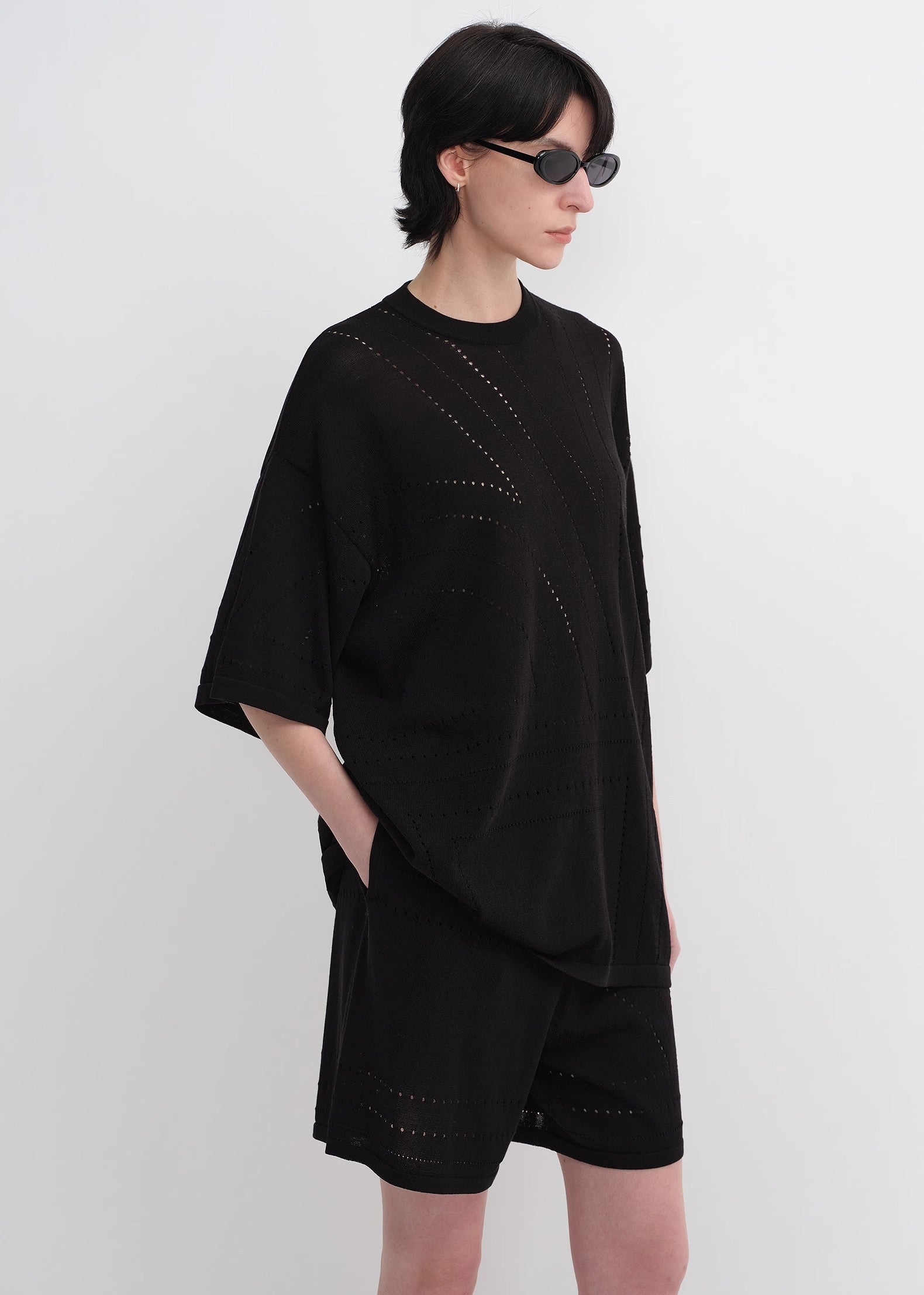 Abito in maglia con linee geometriche in cotone acetato