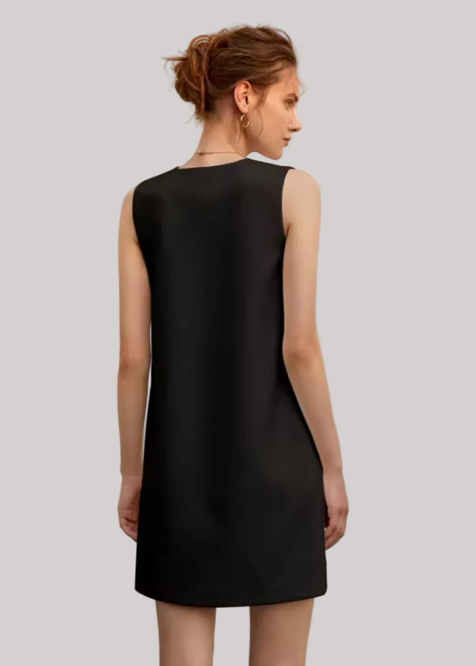 Abito senza maniche con spacco laterale