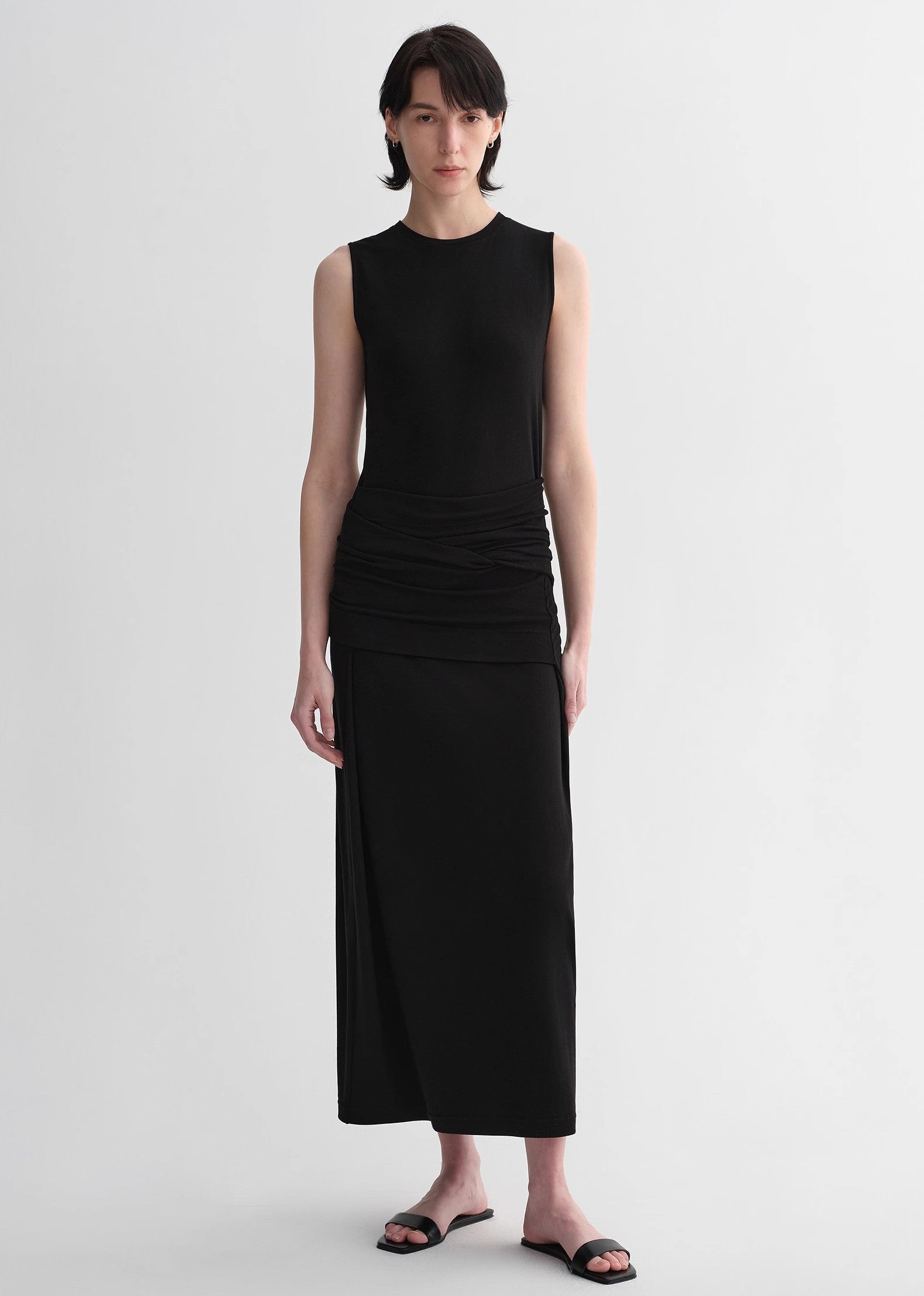 Abito in misto lana con vita regolabile