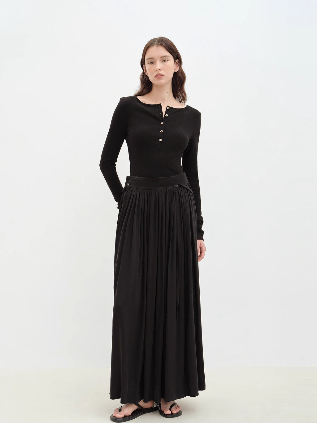 Gonna dritta a pieghe con vita regolabile