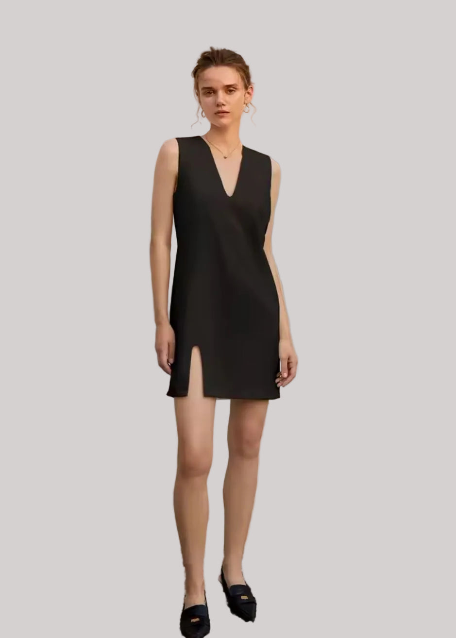 Abito senza maniche con spacco laterale