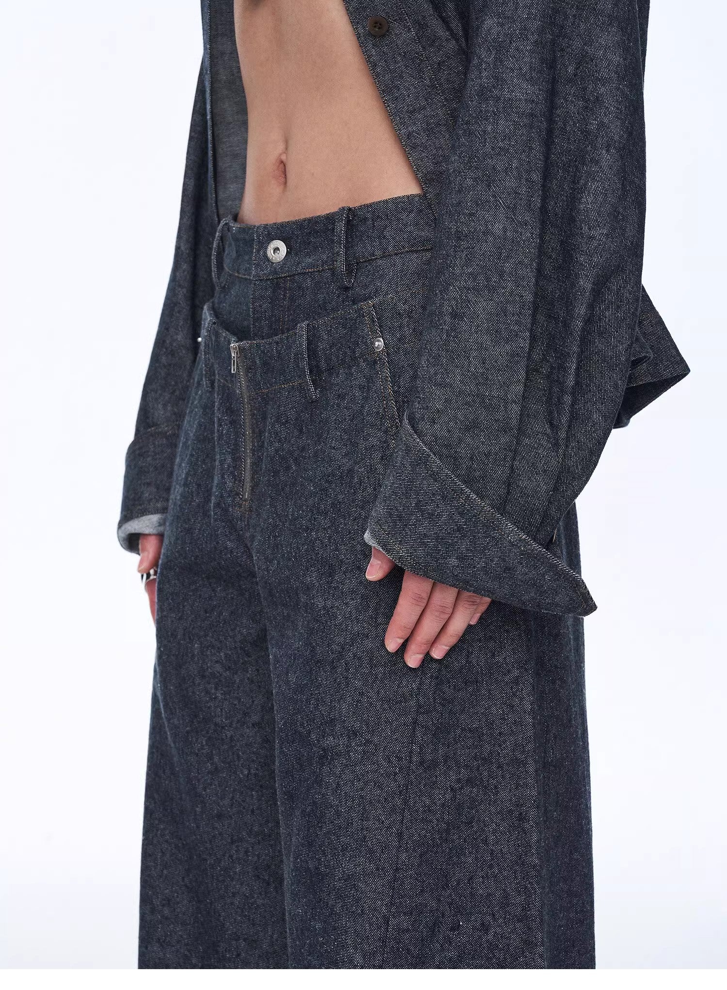 Pantaloni in lino a vita doppia con silhouette dritta da donna