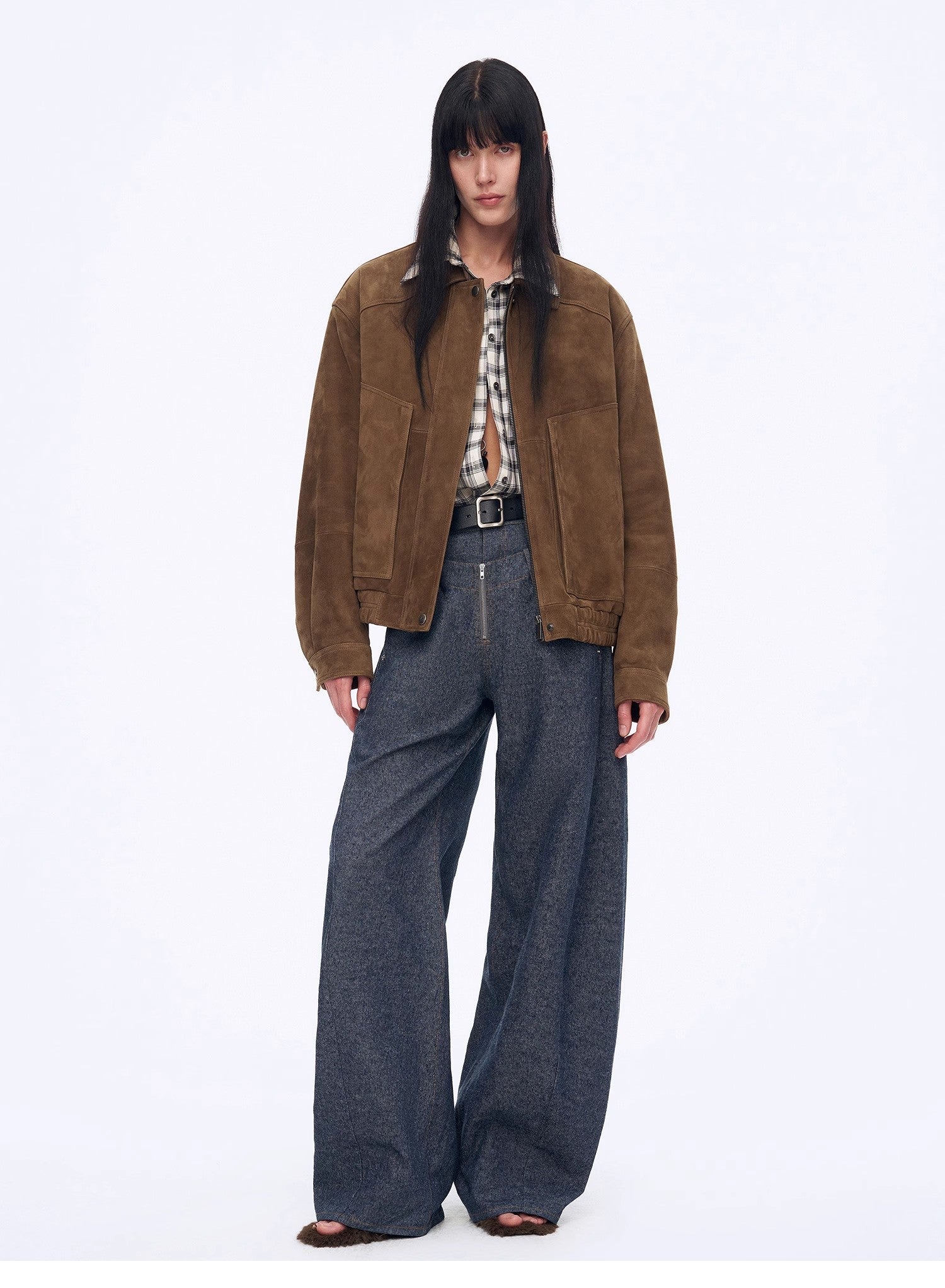 Pantaloni in lino a vita doppia con silhouette dritta da donna