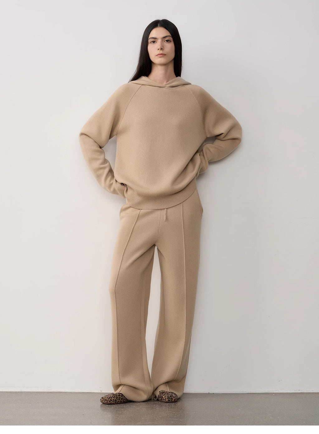 Completo con cappuccio in maglia di lana - 2meno 