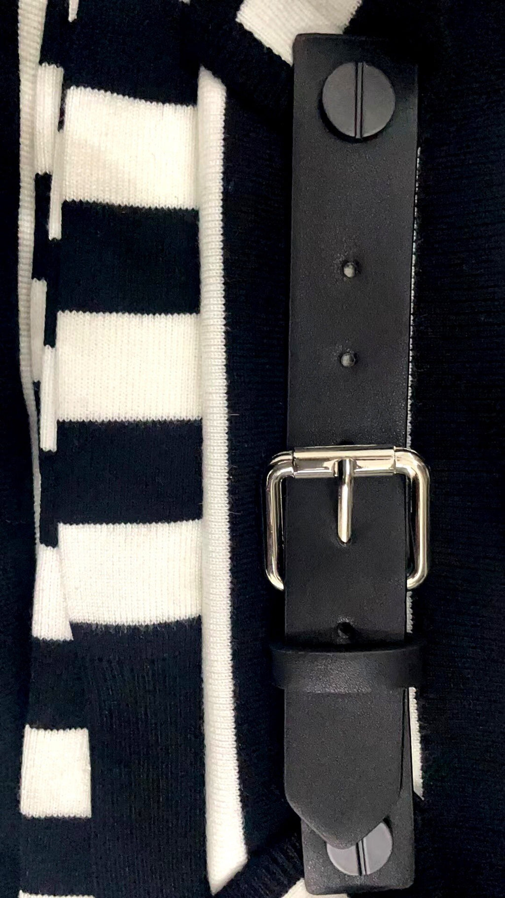 Maglia a righe con schiena scoperta