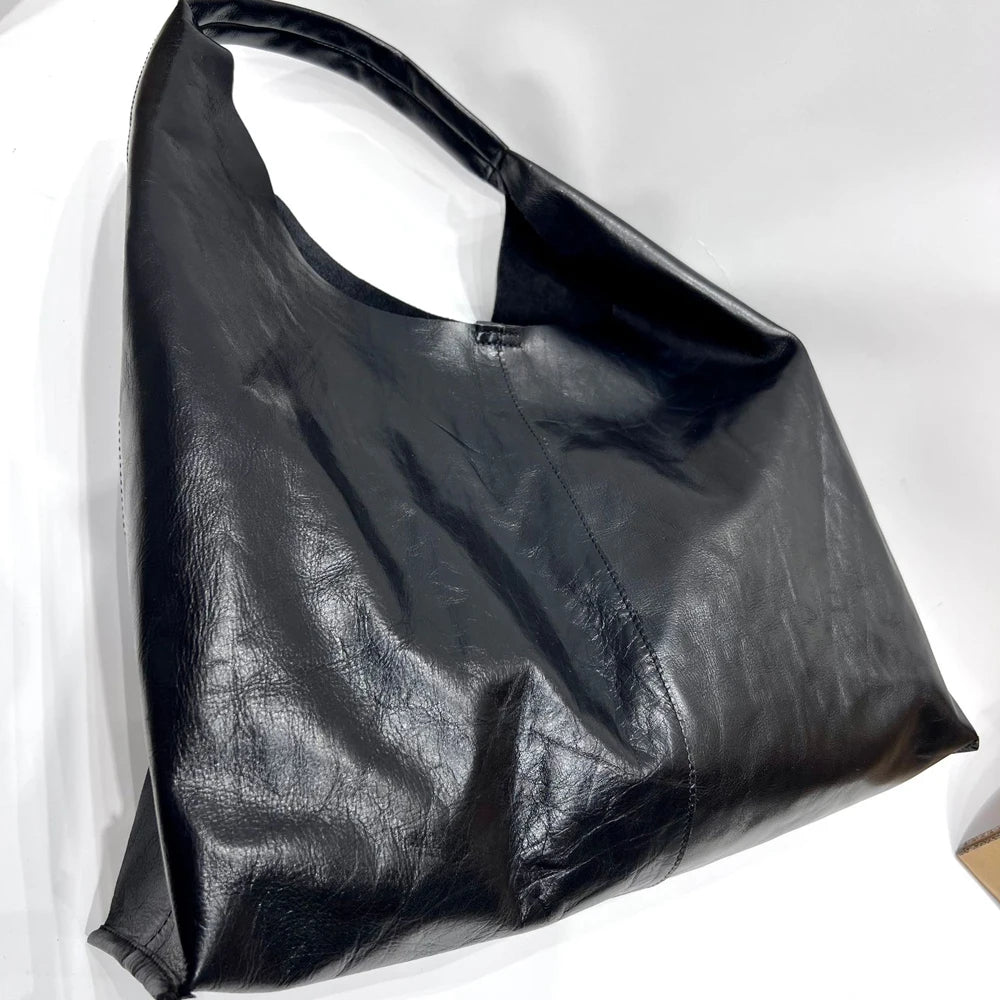 Borsa oversize a tracolla in vera pelle