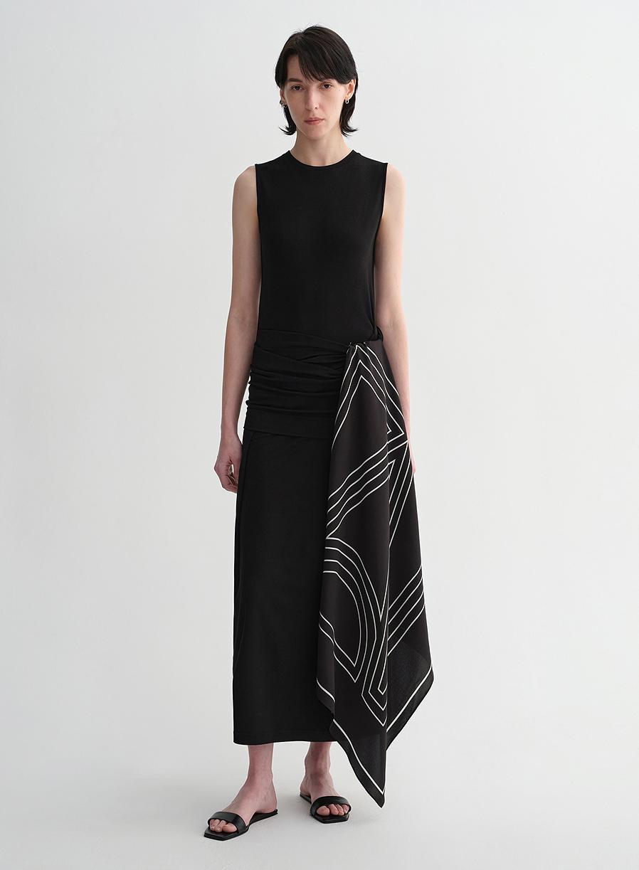 Abito in misto lana con vita regolabile