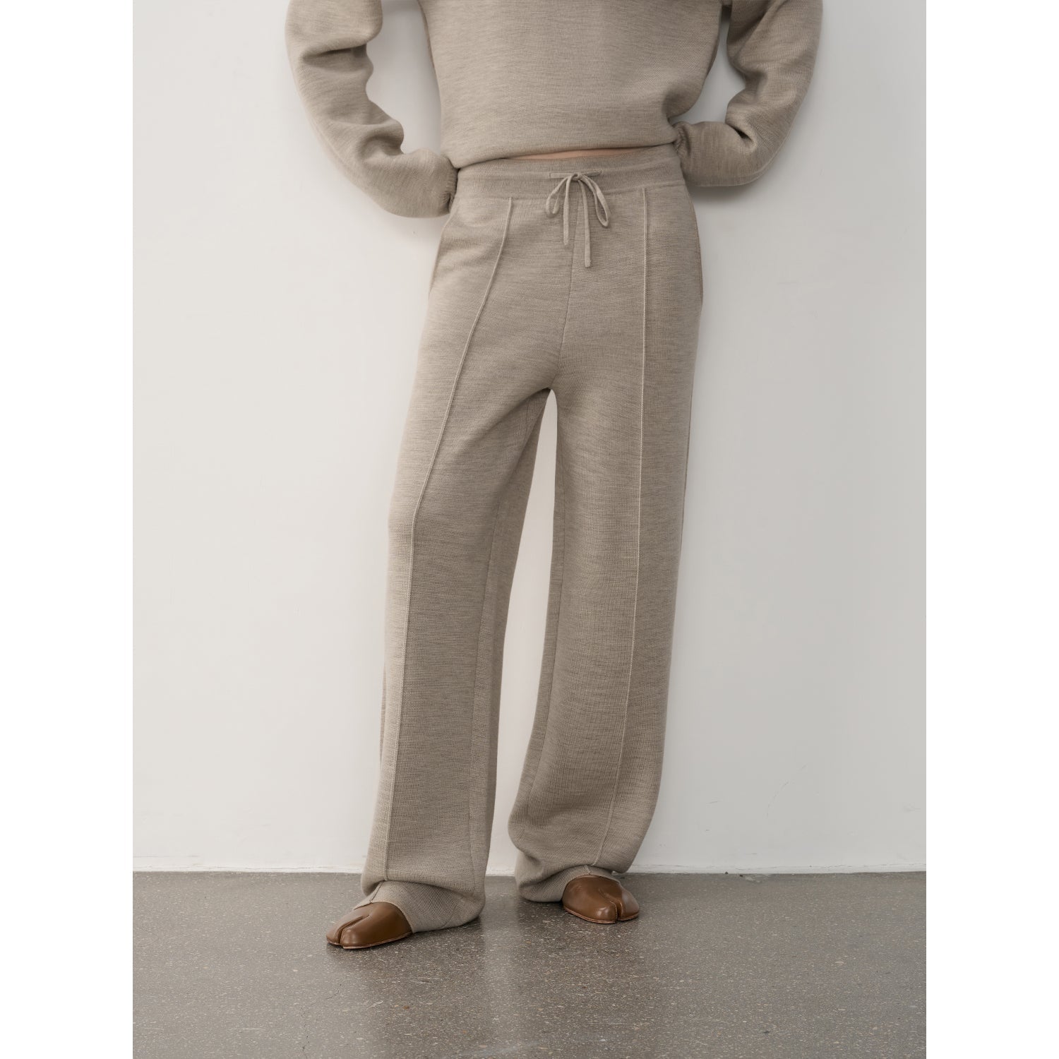 Completo con cappuccio in maglia di lana - 2meno 