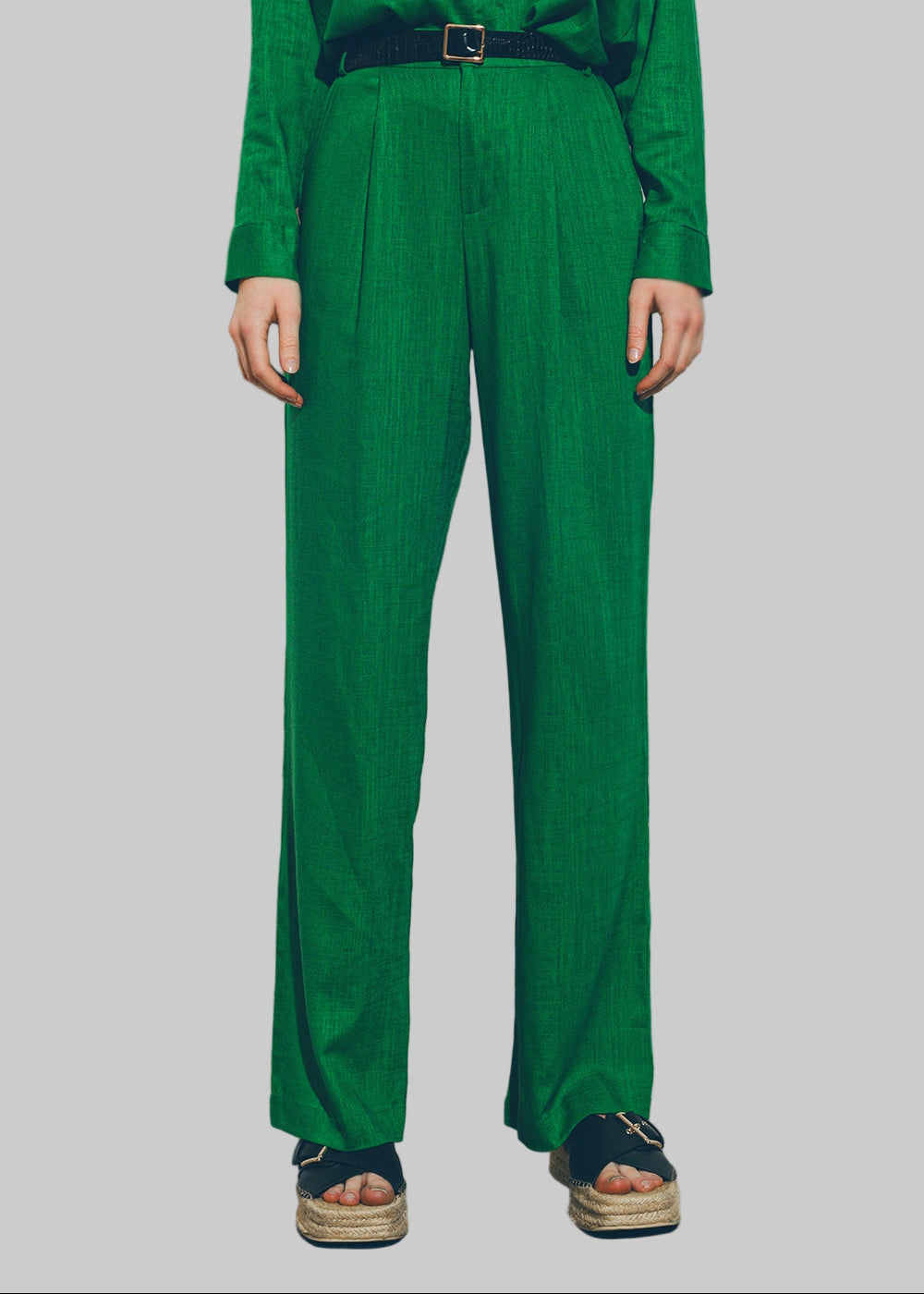 Pantaloni a gamba larga in tessuto di colore leggero