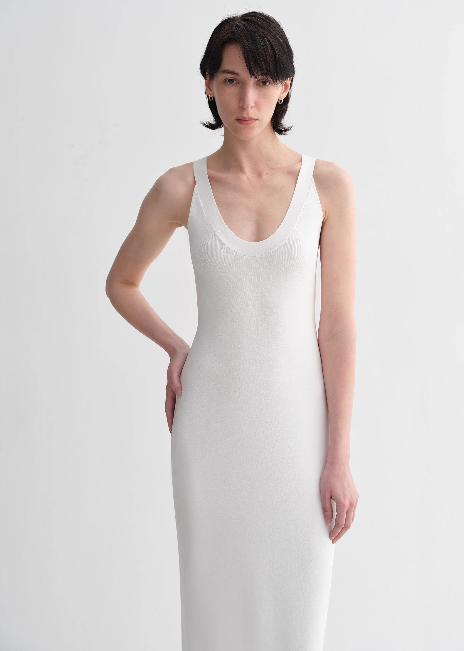 Abito da donna in tencel aderente ed elegante