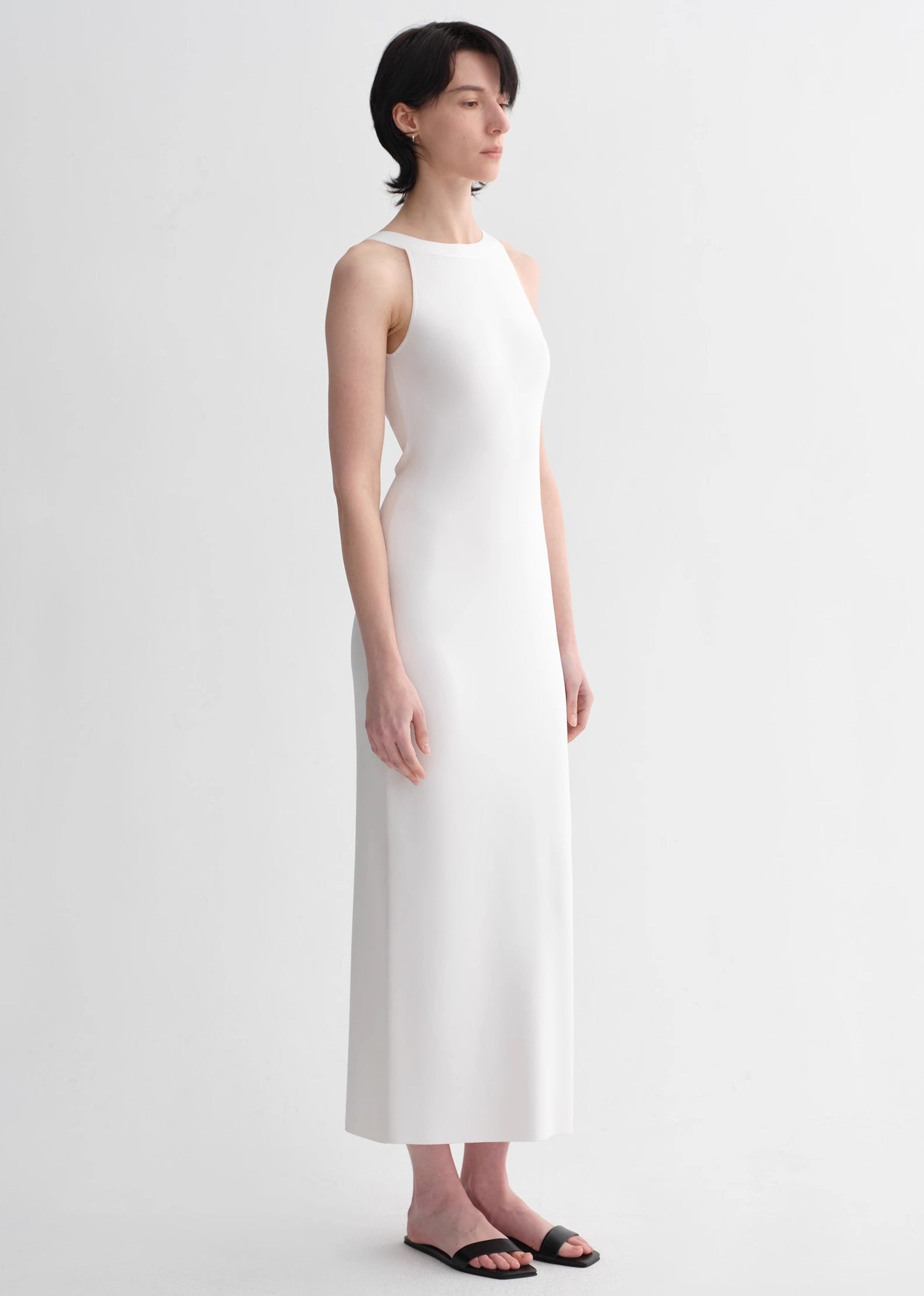 Abito da donna in tencel aderente ed elegante