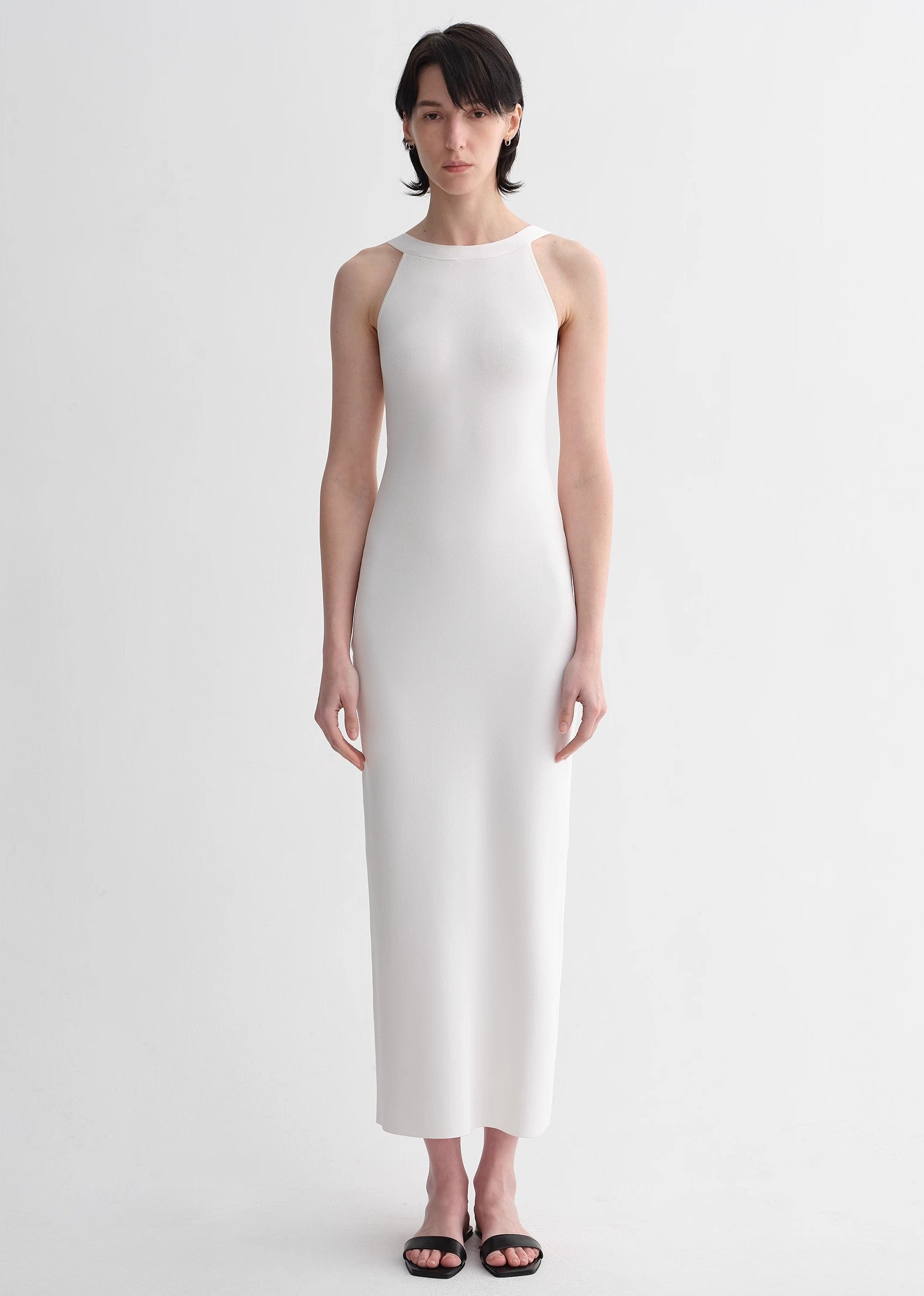 Abito da donna in tencel aderente ed elegante