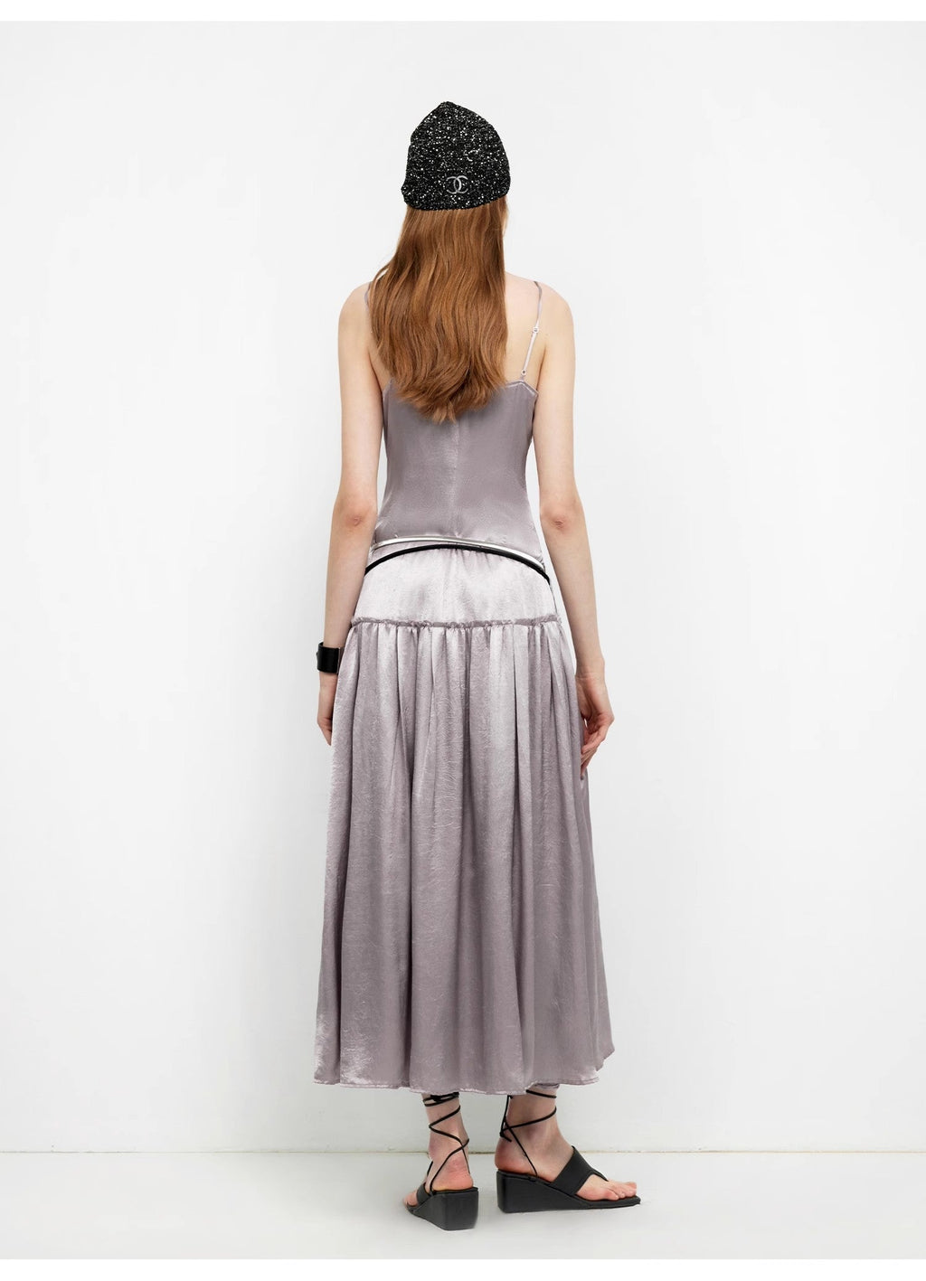 Abito lungo con bretelle a vita bassa, in acetato 100%